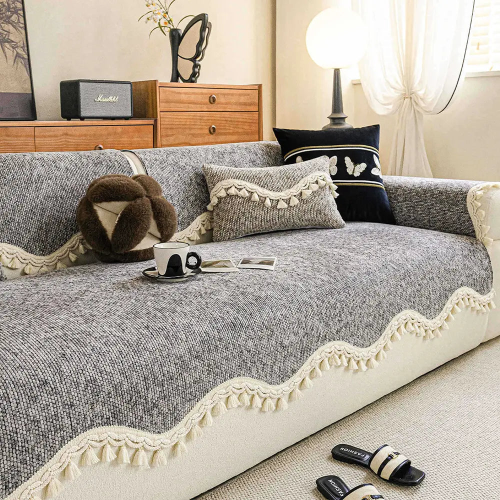 Chic Chenille Bouclé rutschfeste Couchabdeckung mit welligem Fransenbesatz